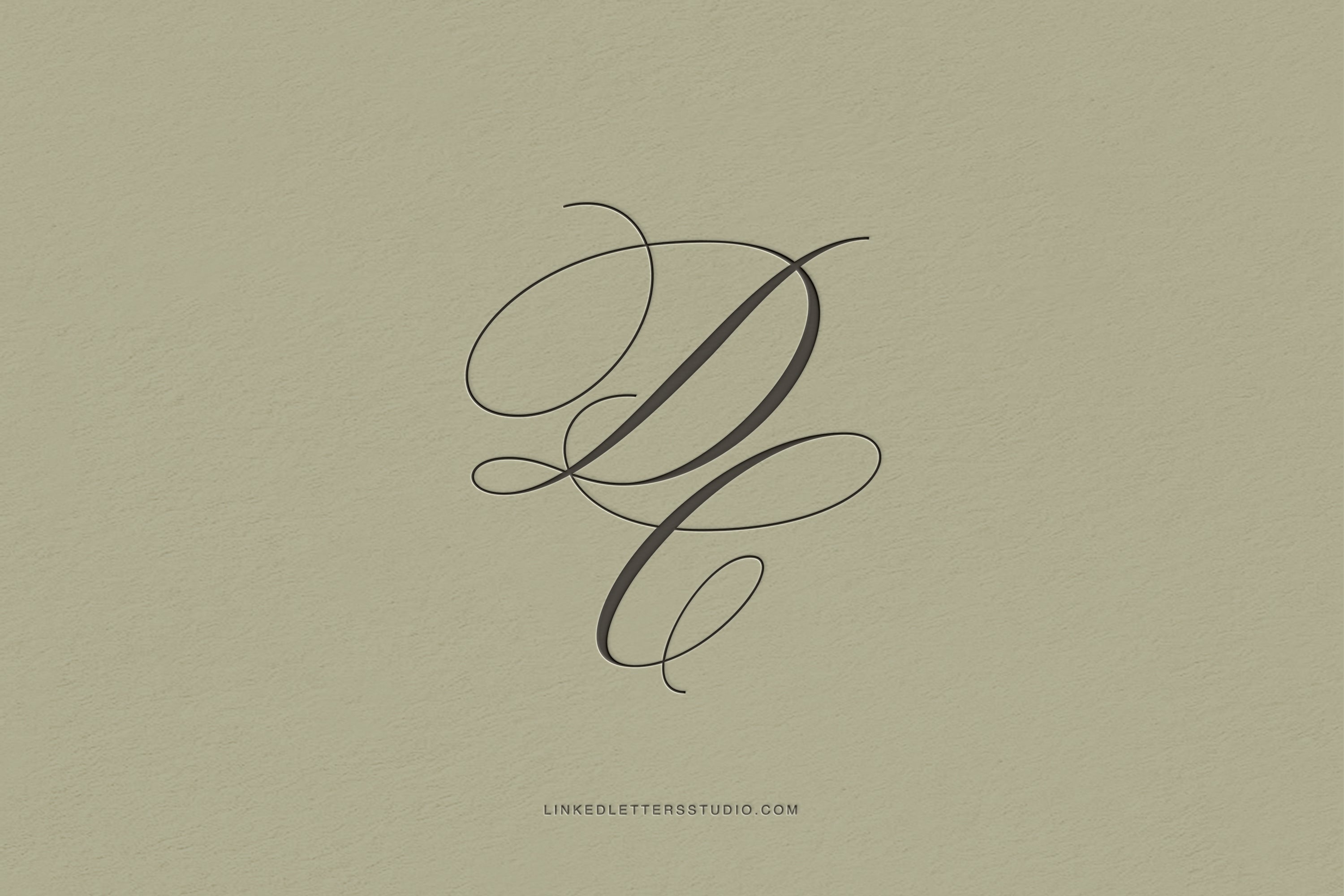 DC Monogram - Valencia
