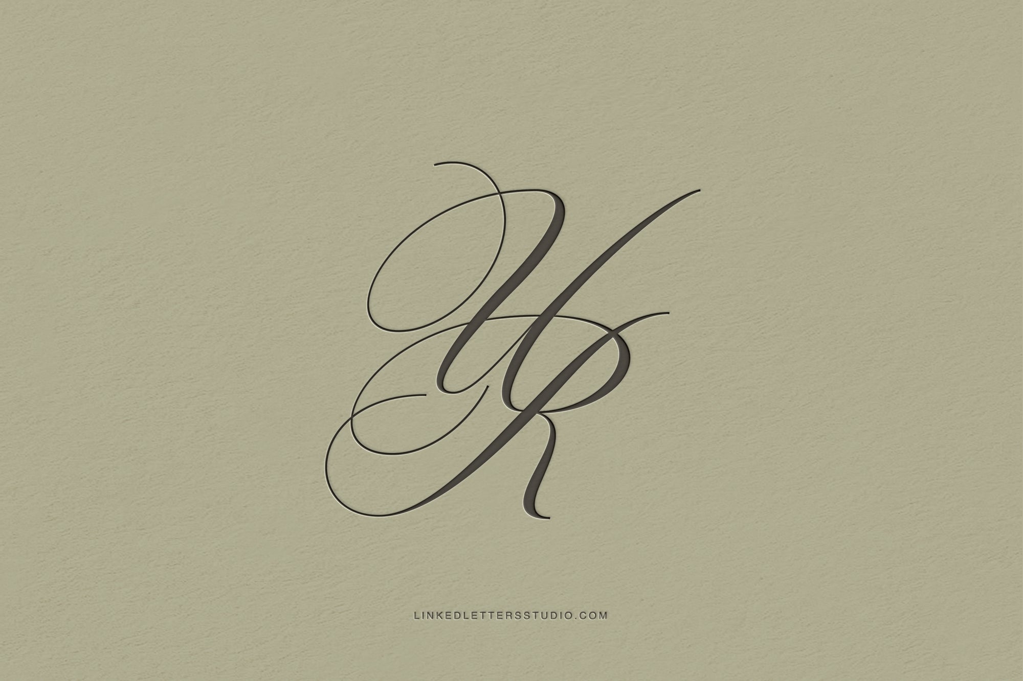 UR Monogram - Valencia