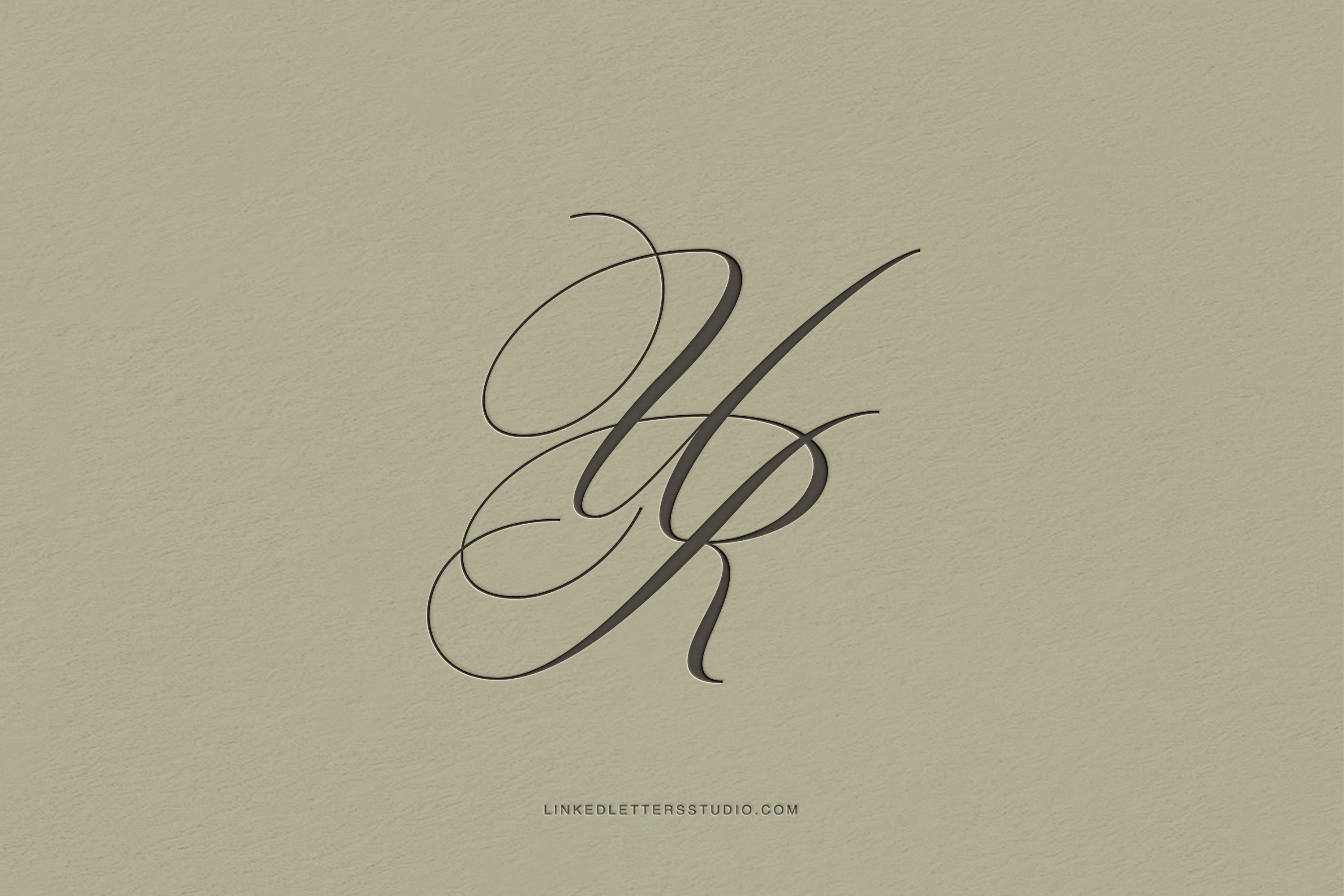 UR Monogram - Valencia